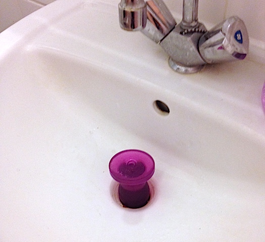 Buttplug som prop i vasken