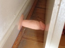 Dildo som dørstopper